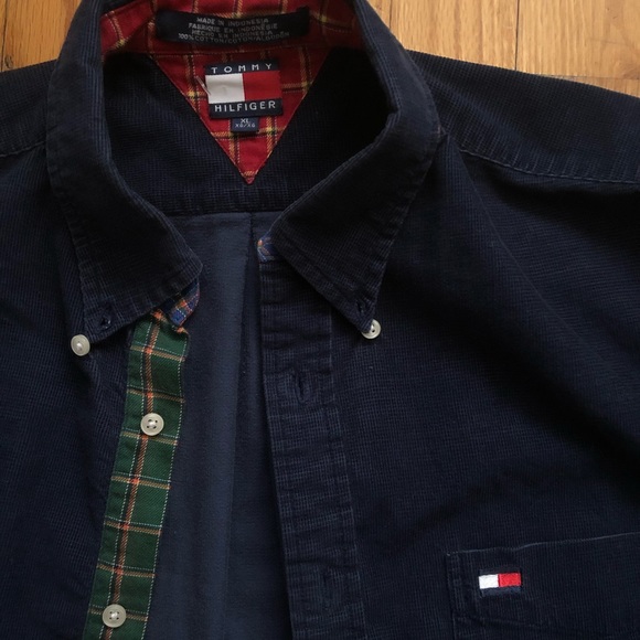 Tommy Hilfiger button up - Picture 2 of 3